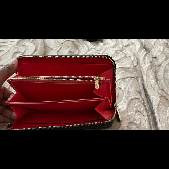 Louis Vuitton Ltd. Ed. Christmas Animation Evasion Collection Zippy Wallet - Picture 5 of 8